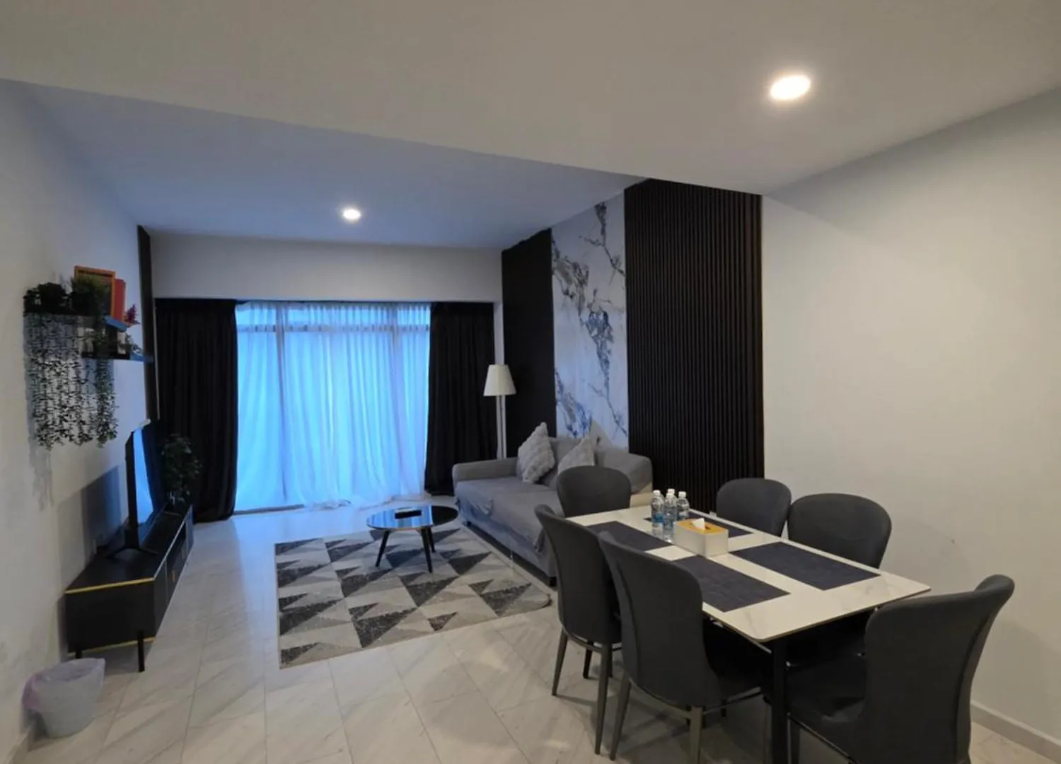 Eaton Residence By Majestic Suites